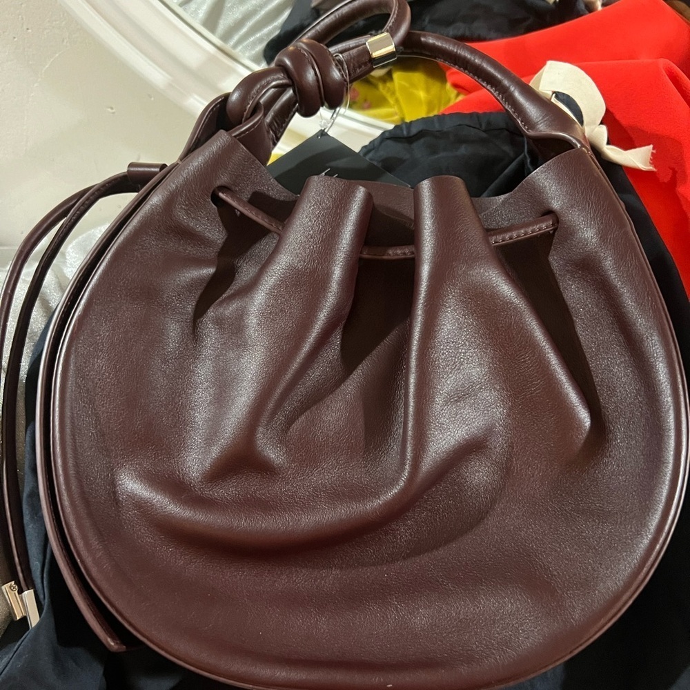 Nwt Behno Ina Napa Leather Crossbody In Wine — image 3 of 4